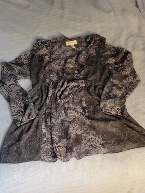 Jessica Simpson Maternity Charcoal and Lilac Paisley Top